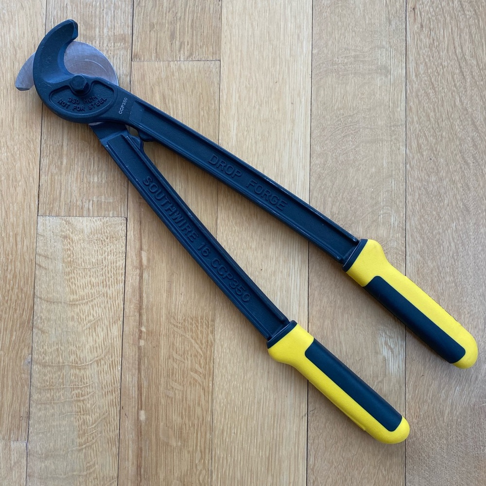 Southwire CCP350 16” Utility Cable Cutter 350 CU with Comfort Grip